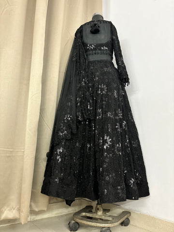Black saree